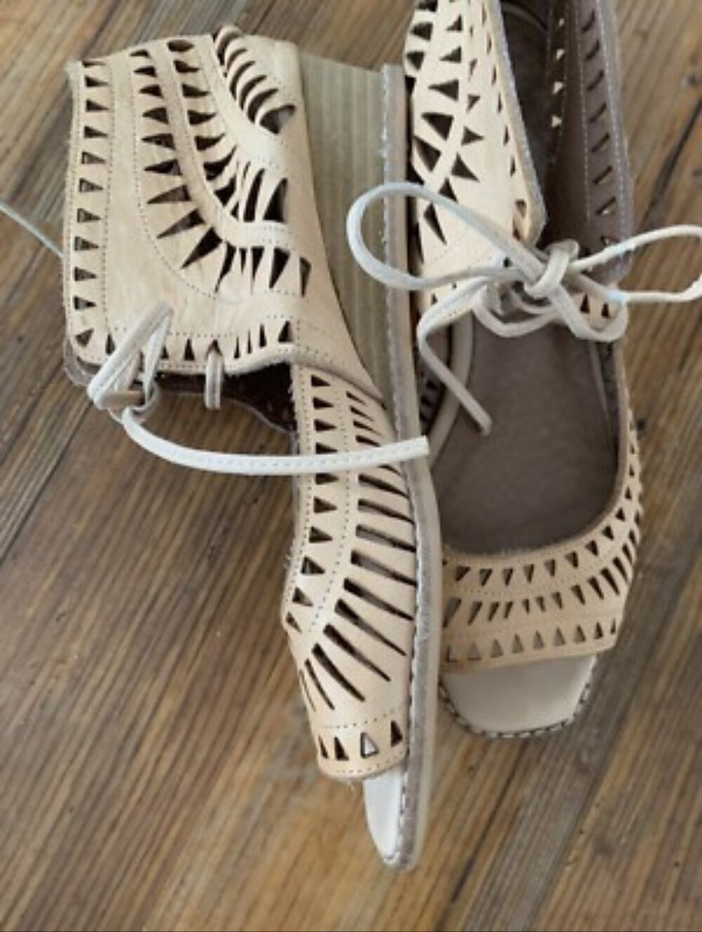 Jeffrey Campbell White Leather Laser Cut Lace-Up Wedge Sandal Boho Open Toe